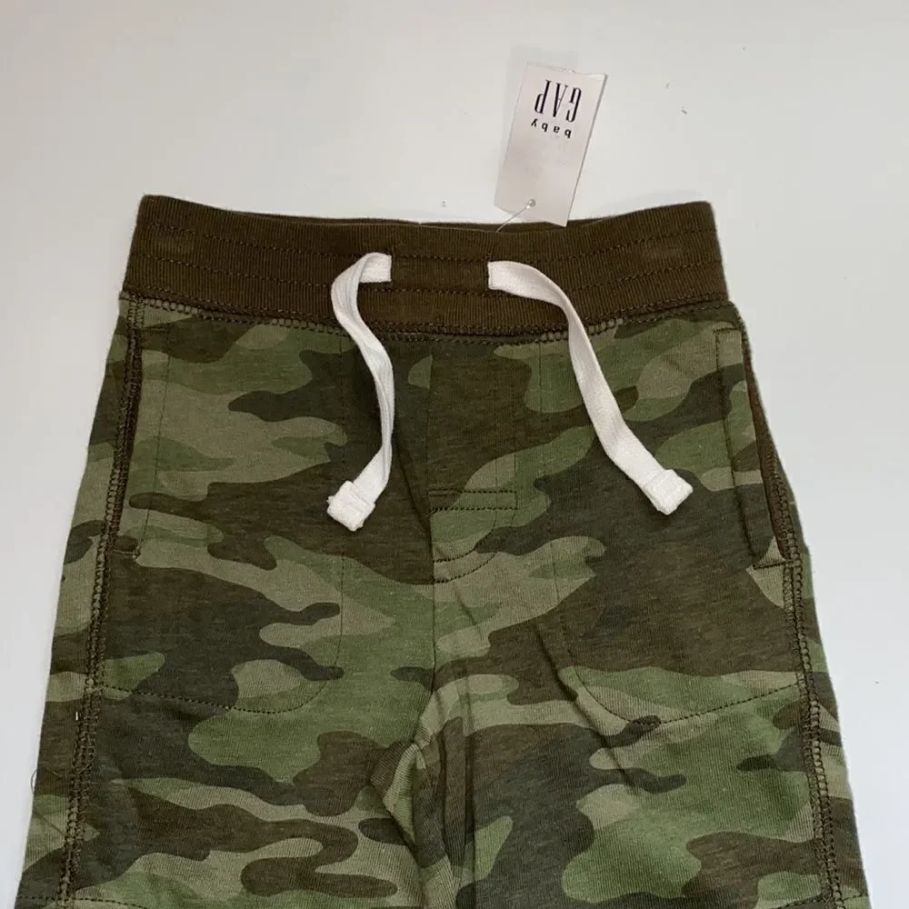Gap short   boys kids sz 6-12 months New
